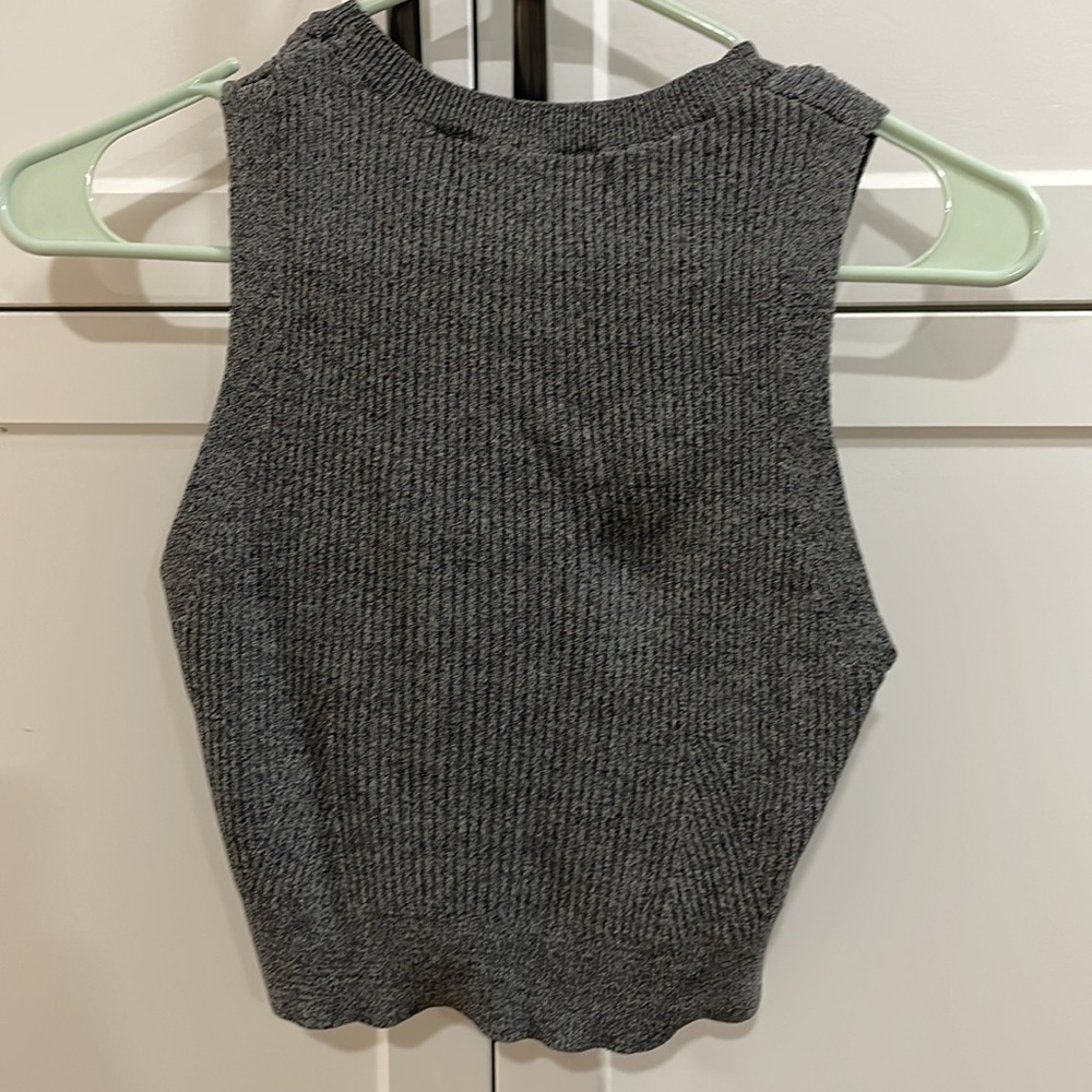Astr The Label Ribbed Crop Top - Picture 2 of 4